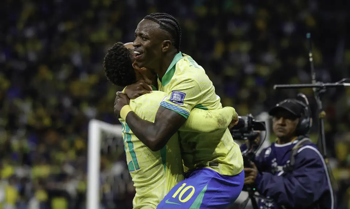 Brasil vence Paraguai e garante vaga na Copa 2026