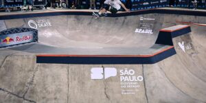 Kalani Konig durante apresentação no Mundial de Skate Park no Parque Cândido Portinari em São Paulo.